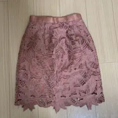 ◾️新品同様◾️リリーブラウン ◾️フラワーモチーフ レース タイトスカート ピンクのサムネイル