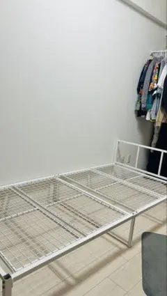 シングルベッドフレーム ホワイト 取りに来ていただける方に！！！