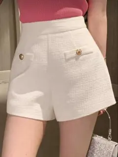 ショートパンツ 白 金ボタン
