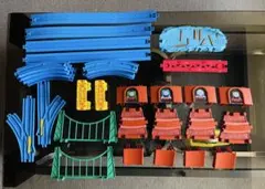 プラレール トーマスがのぼりおり！くみかえアクションレールセット