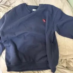 値下げ可能　ネイビー クルーネック トレーナー ハート刺繍