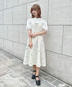 プチレースアップ小花柄刺繍キャミワンピース/F i.n.tのサムネイル