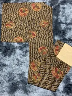 レディース　着物　小紋　袷　ブラウン系　蝶々柄　正絹　美品