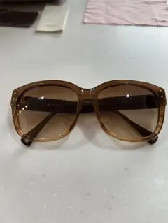JIMMY CHOO ブラウン オーバーサイズ キャットアイ サングラス JIMMY CHOO ブラウン オーバーサイズ キャットアイ サングラス - メルカリ