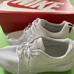 NIKE ウィメンズROSHE ONE ナイキ ローシワン 24cmホワイトのサムネイル