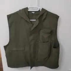 フード付きオリーブグリーンジャケット 140