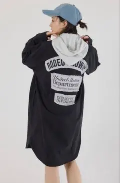 RODEO CROWNS WIDE BOWL フード付きロゴシャツ ワンピース