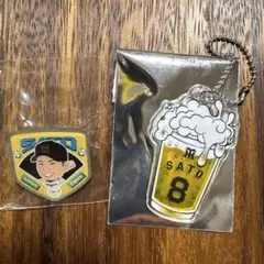 阪神タイガース　8 佐藤輝明選手　ピンズ　アクリルキーホルダー