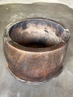 古道具 くり抜き丸火鉢 一対 尺一 約33cm 木製 銅落とし 鉢カバー 古道具 くり抜き丸火鉢 一対 尺一 約33cm 木製 銅落とし 鉢カバー