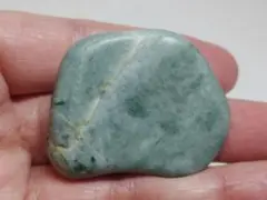 糸魚川231 翡翠 58g ヒスイ 原石 鑑賞石 自然石 誕生石 鉱物 鉱石 糸魚川231 翡翠 58g ヒスイ 原石 鑑賞石 自然石 誕生石 鉱物 鉱石