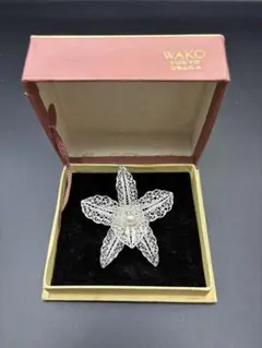 シルバー950 銀細工 お花のブローチ