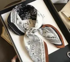 ペイズリー柄シルク風スカーフ