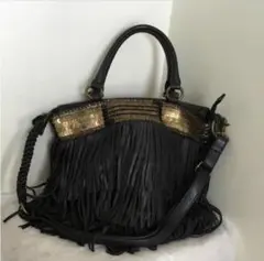 イアパピヨネ　VANITEJUNOフリンジ　スパンコール　牛革バッグ　ブラック