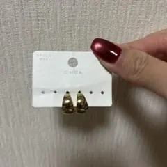 スリーコインズ　CHICA ステンレス ゴールドピアス