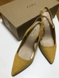 ZARA黄スエードハイヒールパンプス