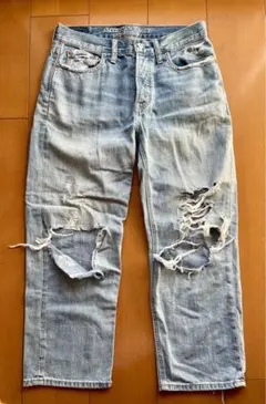 AMERICAN EAGLE ビンテージダメージジーンズ