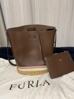 FURLA バケツバッグのサムネイル