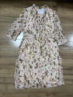 ドット柄 長袖ひざ丈ワンピース 38