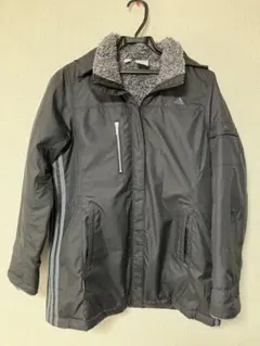 ⭐️期間限定adidas アウター⭐️ レディース ジャンバー　フード付　Ｌ