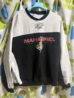 mahargrid agem コラボ グラフィックプリント トレーナー L