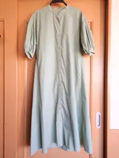 訳有り格安❗️GU エメナルドグリーン　七分袖シャツ　ロングワンピース・Mサイズ