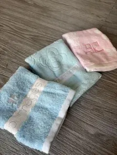 courreges タオルセット（ライトブルー・ピンク）