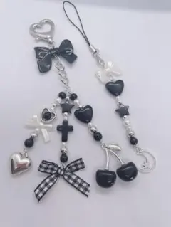 ビーズキーホルダーストラップ 韓国 y2k リボン コレクトブック チャーム 黒