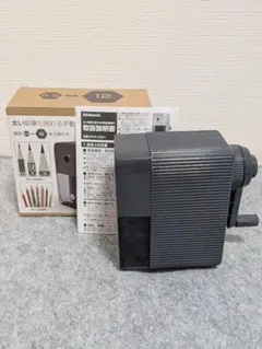 太い鉛筆も削れる手動鉛筆削り
