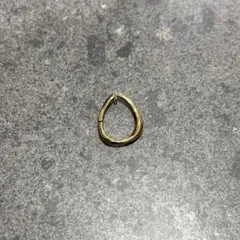 ete イヤリング イヤーカフ　ドロップ　ハグイヤリング　ゴールド　片耳のみ