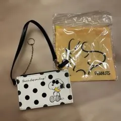 綺麗　スヌーピー ドット柄 パスケースおまけウッドストック巾着袋