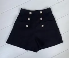 黒のボタン付き　ショートパンツ　ems ブラック　レディースのサムネイル