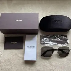 TOM FORD トムフォードwhitneyTF974F HYDE サングラス - メルカリ