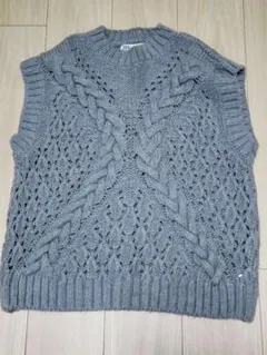 ZARA　ケーブルニットベスト　グレー