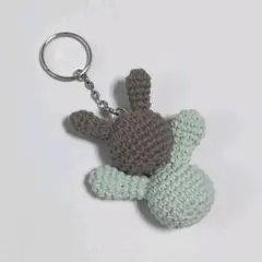 あみぐるみ　うさぎちゃんマスコット　2連 キーホルダー