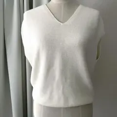 未使用　UNIQLO 3DコットンコクーンVネックセーター　サマーニット