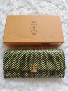 希少⭐️Tod's パイソン調 レザー 長財布 Tタイムレス 大開運のサムネイル