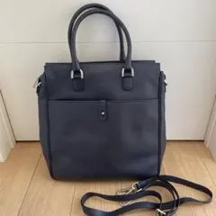 FURLA フルラ UOMO メンズバッグ　ストラップ付き　ネイビー　本革