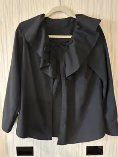 GU ラッフルカラーブラウス　sサイズ　ブラック