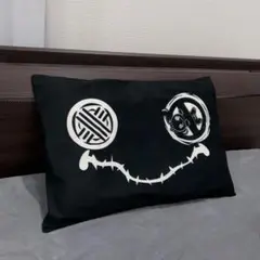 【NieR】オリジナル枕カバー【NIER FACE】&ソックス