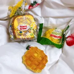 ミニオン トーストブレッドのスクイーズ　おまけ付き