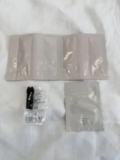 ・RMK トライアルセット・アイシャドウチップS 2本（新品未使用）のサムネイル