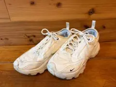 NIKE TC7900 ホワイトスニーカー25cm ナイキのサムネイル