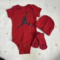 美品】ジョーダンベビー服ロンパース、帽子、靴下セット　6-12M 70-80