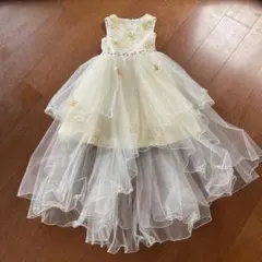クリーム色 フラワー装飾 チュールドレス