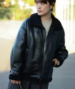 ay BEAMS / フェイク ムートン ボマーブルゾン