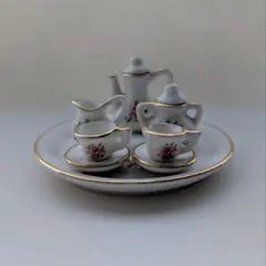 ミニチュアティーセット バラの花柄