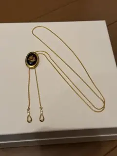 ゴールドオーバル型ネックレス