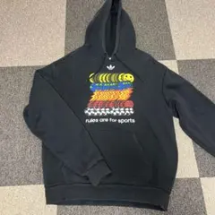 adidas ブラックパーカー XS
