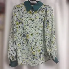 カロリナグレイサー　花柄長袖カットソー　後ろボタン開き　※５月末までの出品のサムネイル