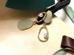 美品　ピアス　パール&ゴールドカラー